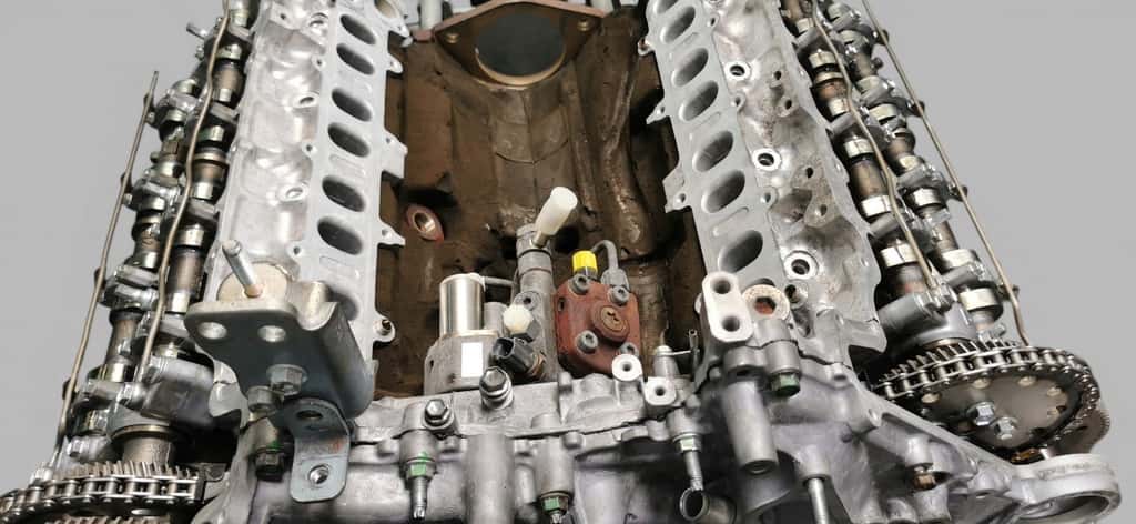 Moteur 1VD-FTV vue 6