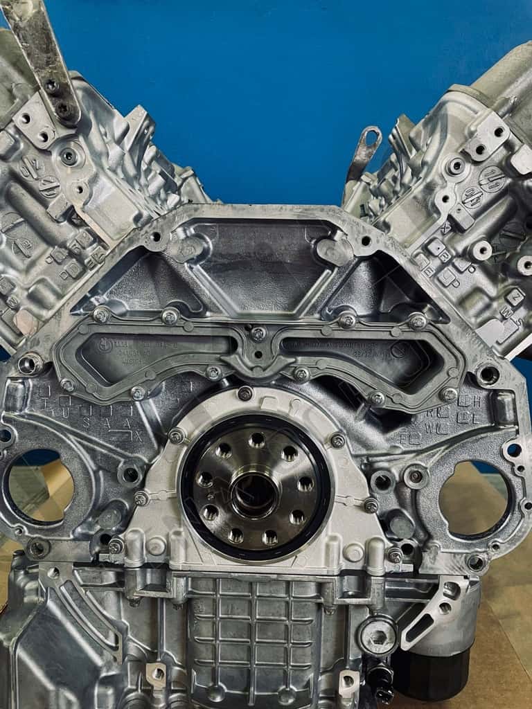 Moteur S63 B44 A vue 8