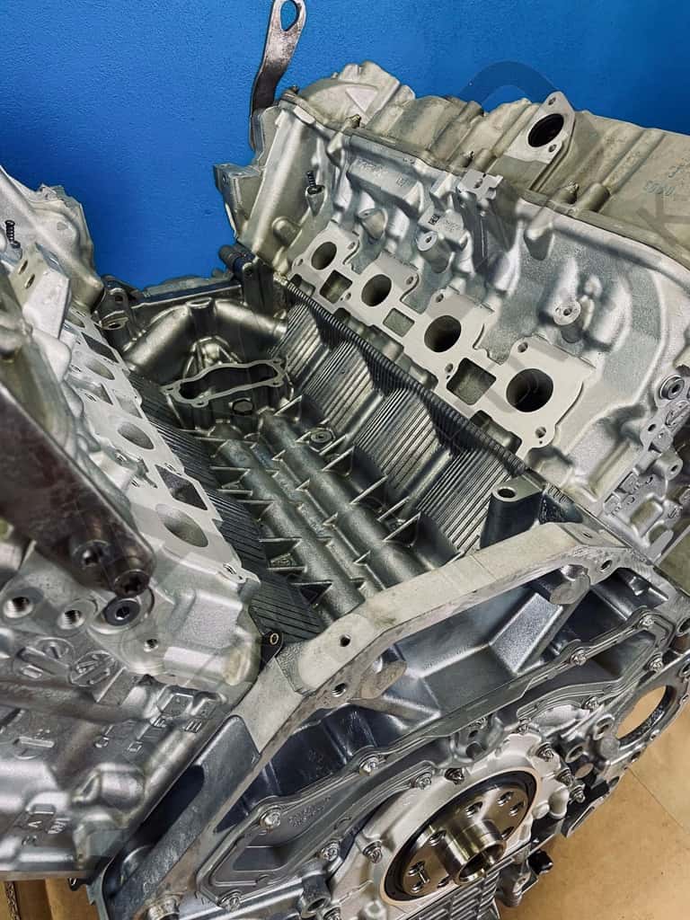 Moteur S63 B44 A vue 12