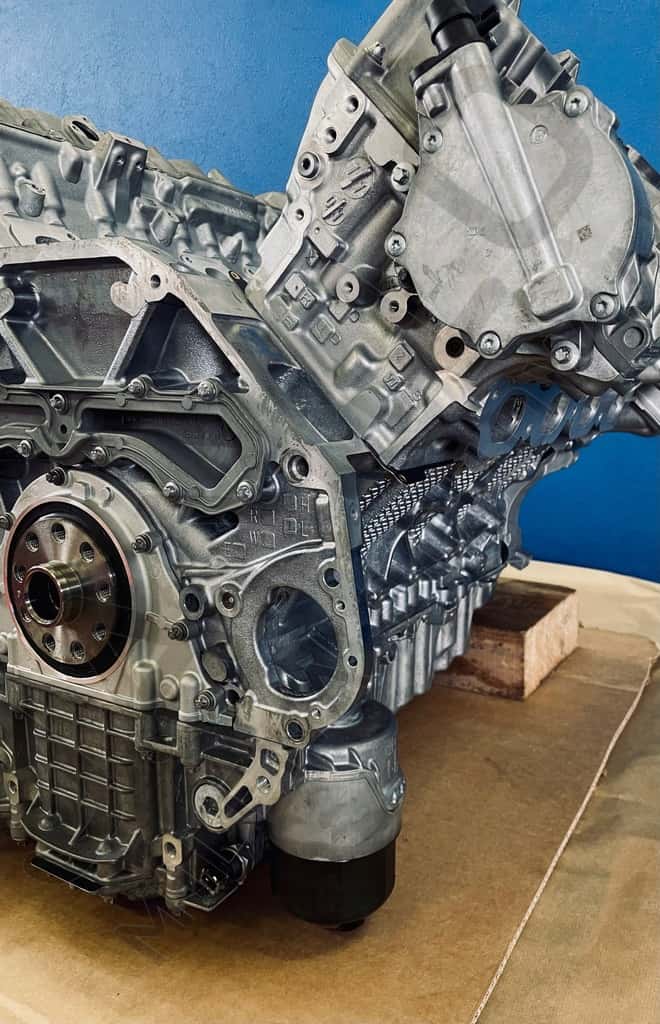 Moteur S63 B44 A vue 10