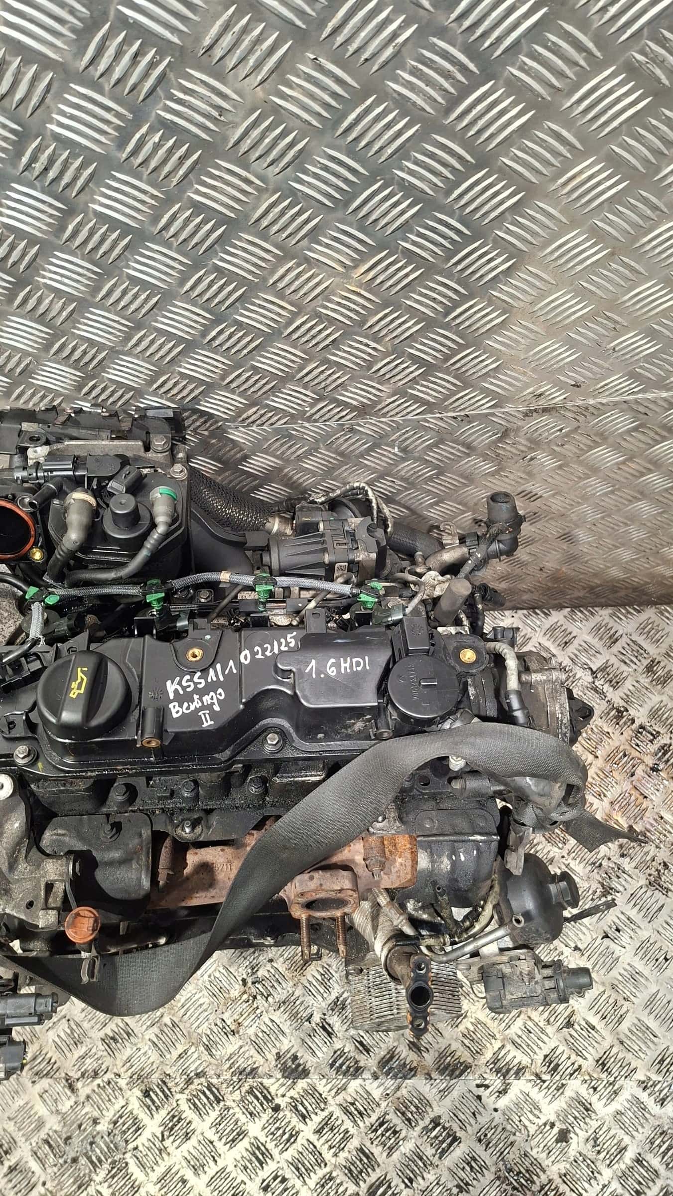 Moteur 9HE (DV6DBM) vue 2