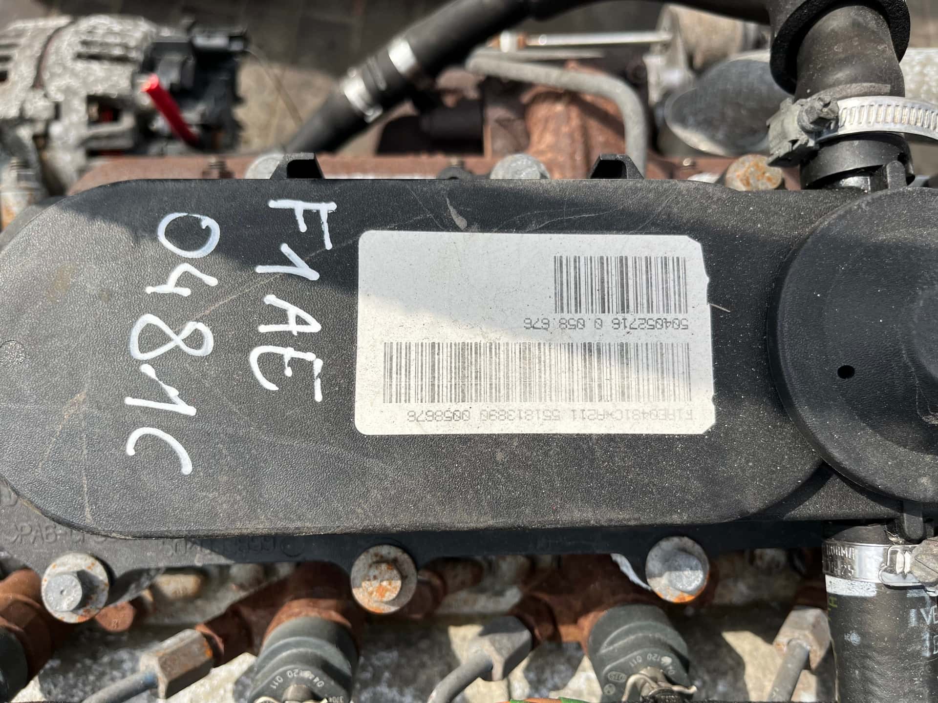 Moteur F1AE0481C vue 8