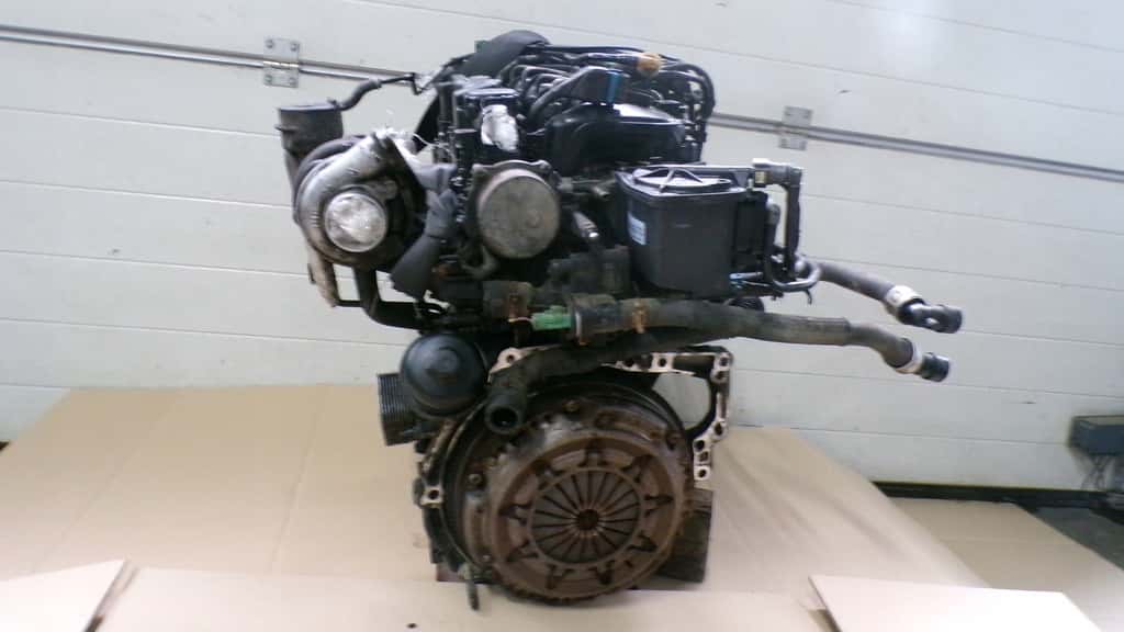 Moteur 8HY (DV4TED4) vue 2