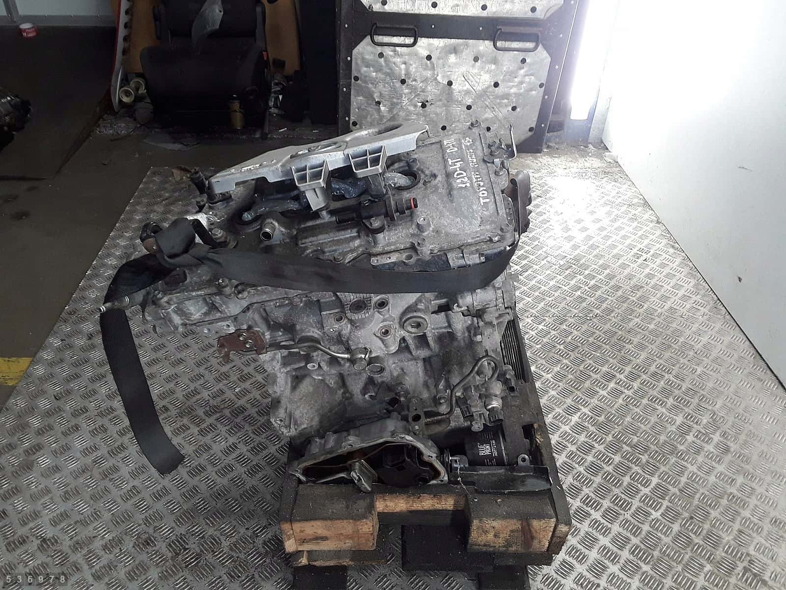 Moteur 8NR-FTS vue 4