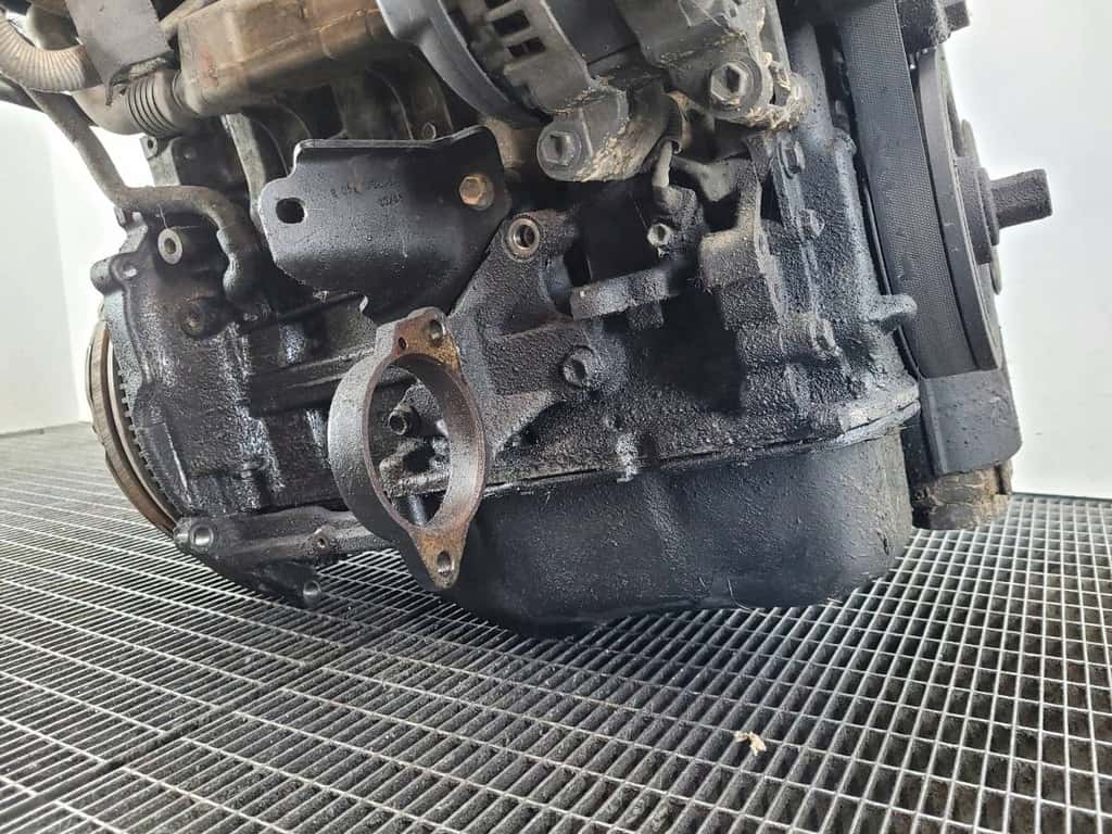 Moteur 2AD-FHV vue 5