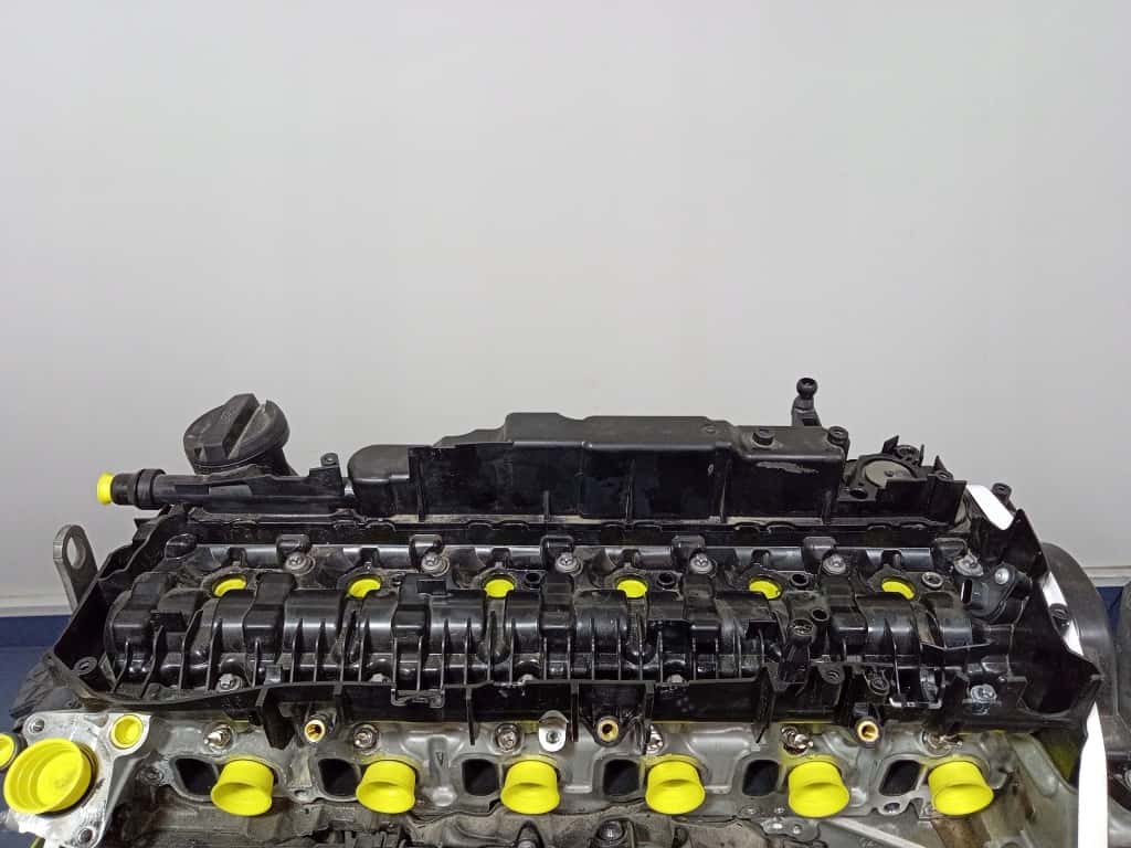 Moteur B57 D30 B vue 3