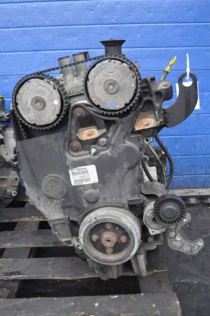 Moteur B 5254 T6 vue 3
