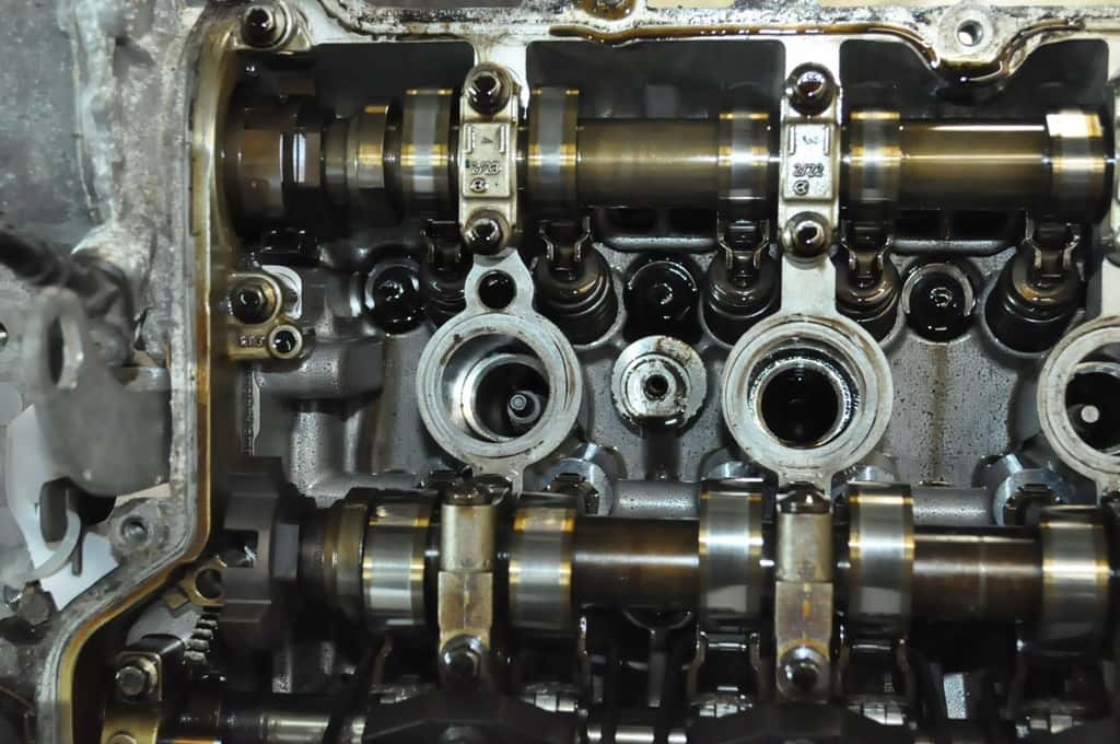 Moteur N12 B16 A vue 2