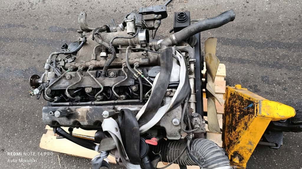 Moteur D27DT vue 5