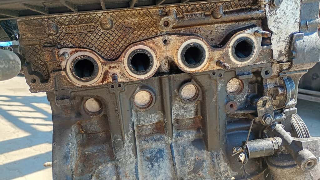 Moteur D4F 764 vue 4