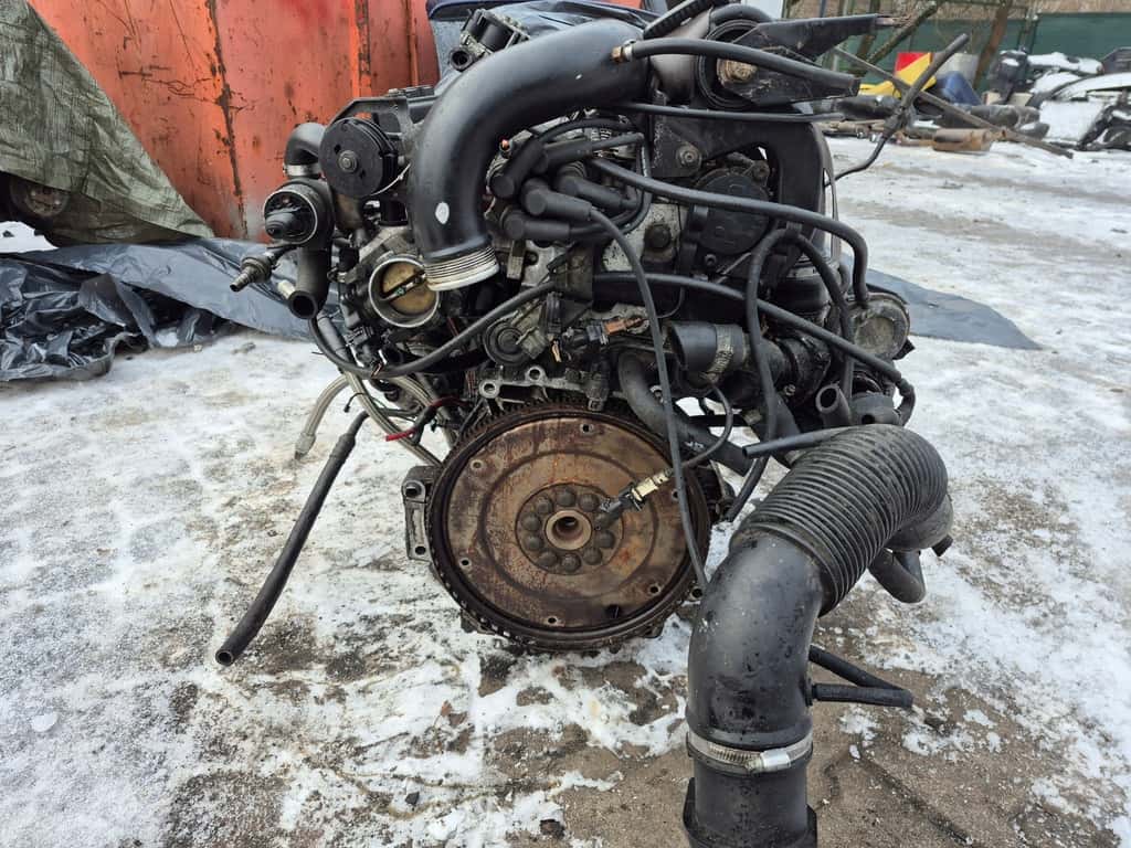 Moteur B 5254 S vue 3