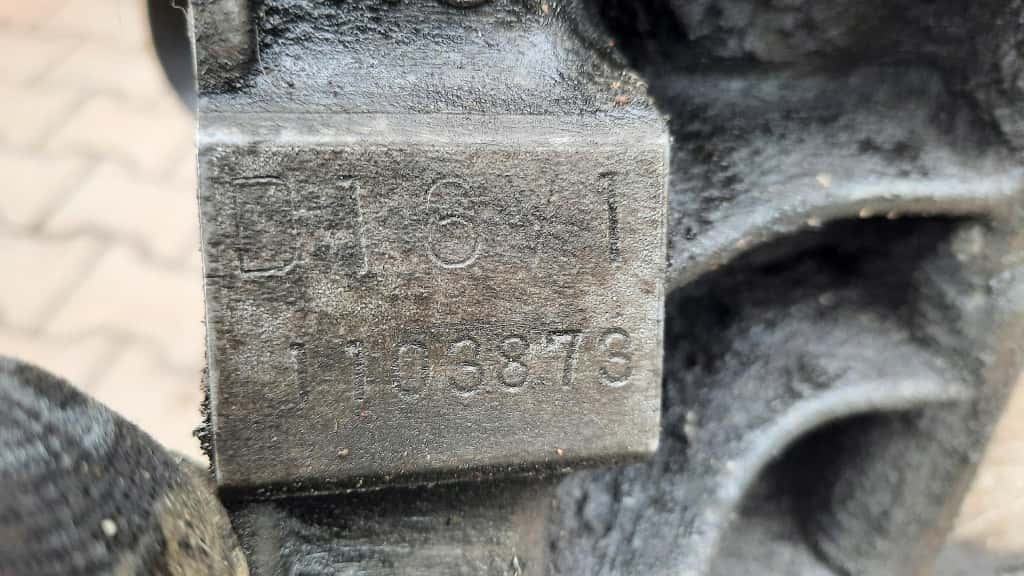 Moteur D16V1 vue 8