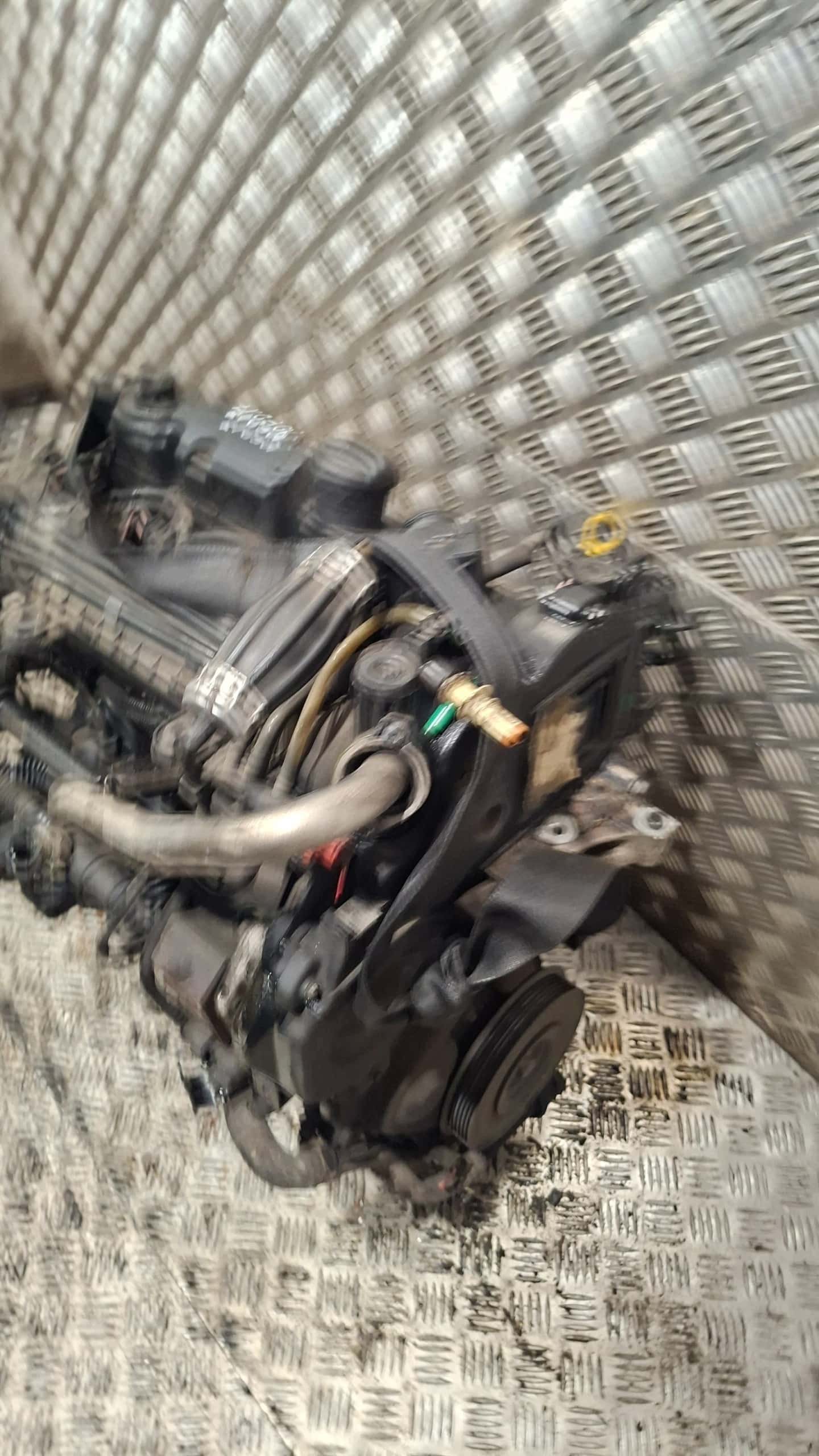 Moteur 8HZ (DV4TD) vue 8