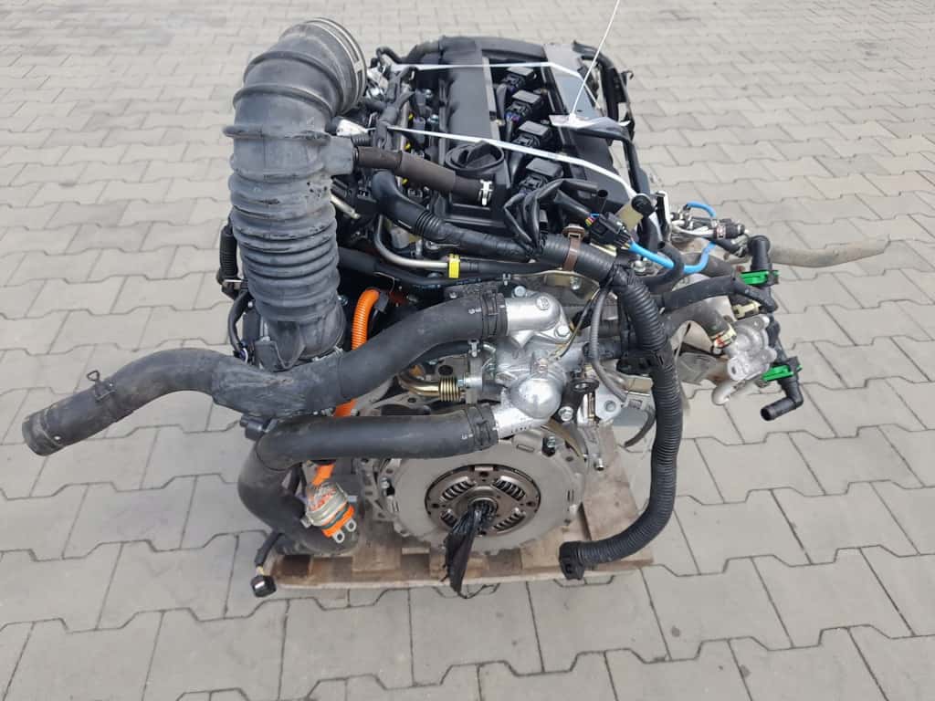 Moteur 4B12 vue 3