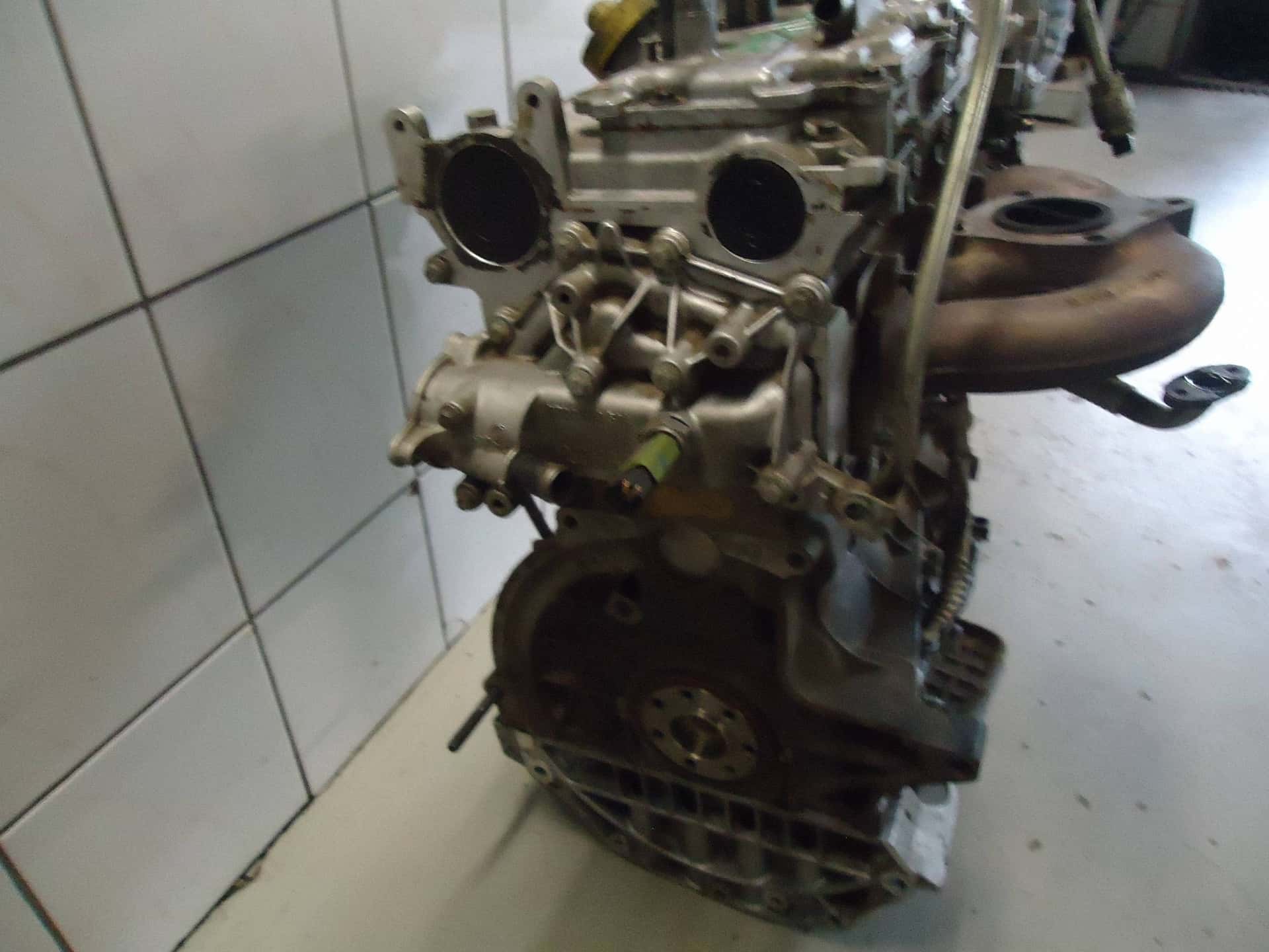 Moteur F4R 790 vue 3