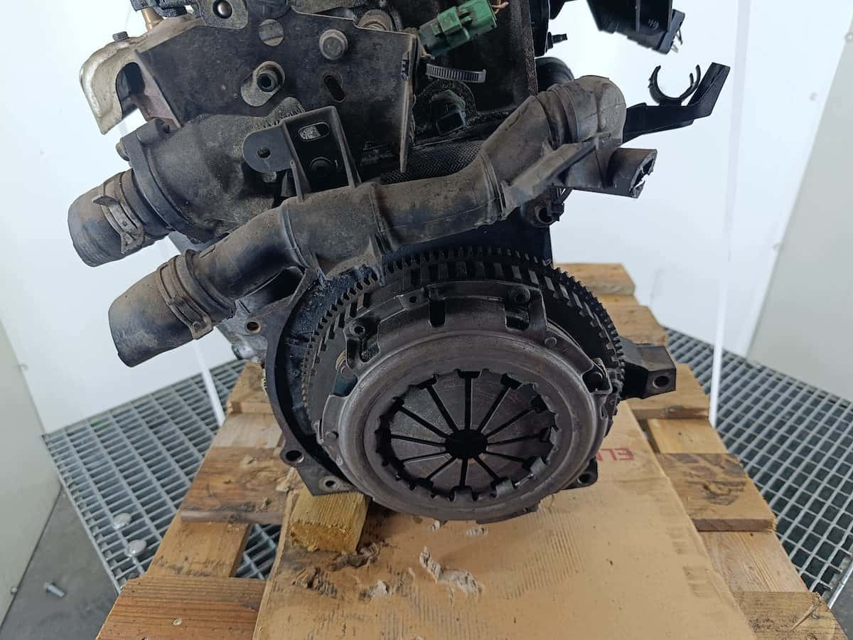 Moteur NFU (TU5JP4) vue 3