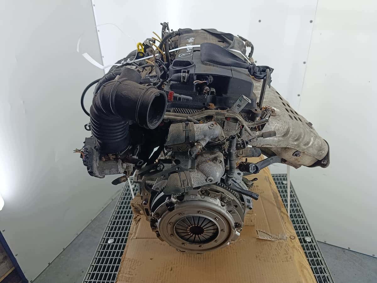 Moteur 4B10 vue 2