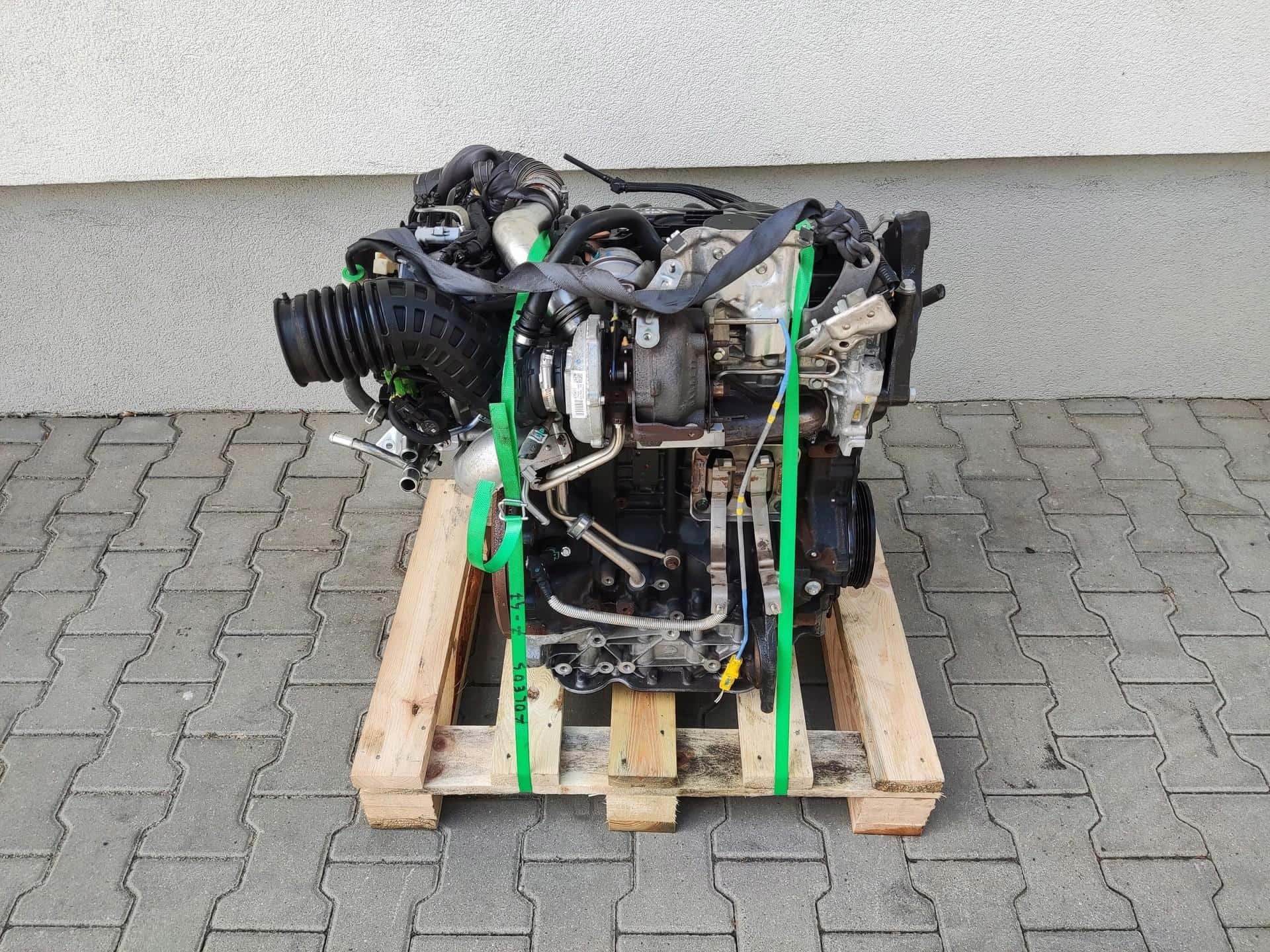 Moteur M9R 865 vue 2