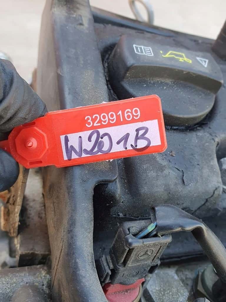 Moteur M 102.962 vue 5