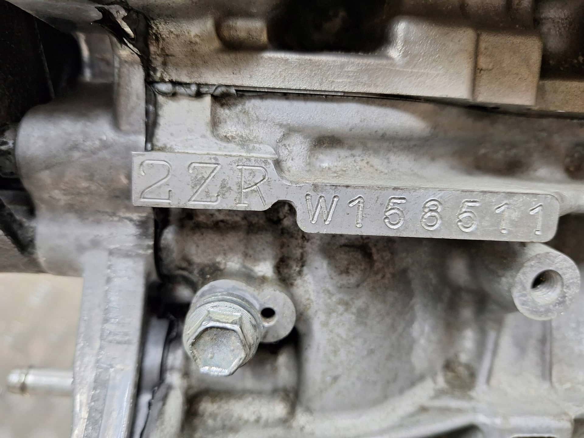 Moteur 2ZR-FXE vue 4