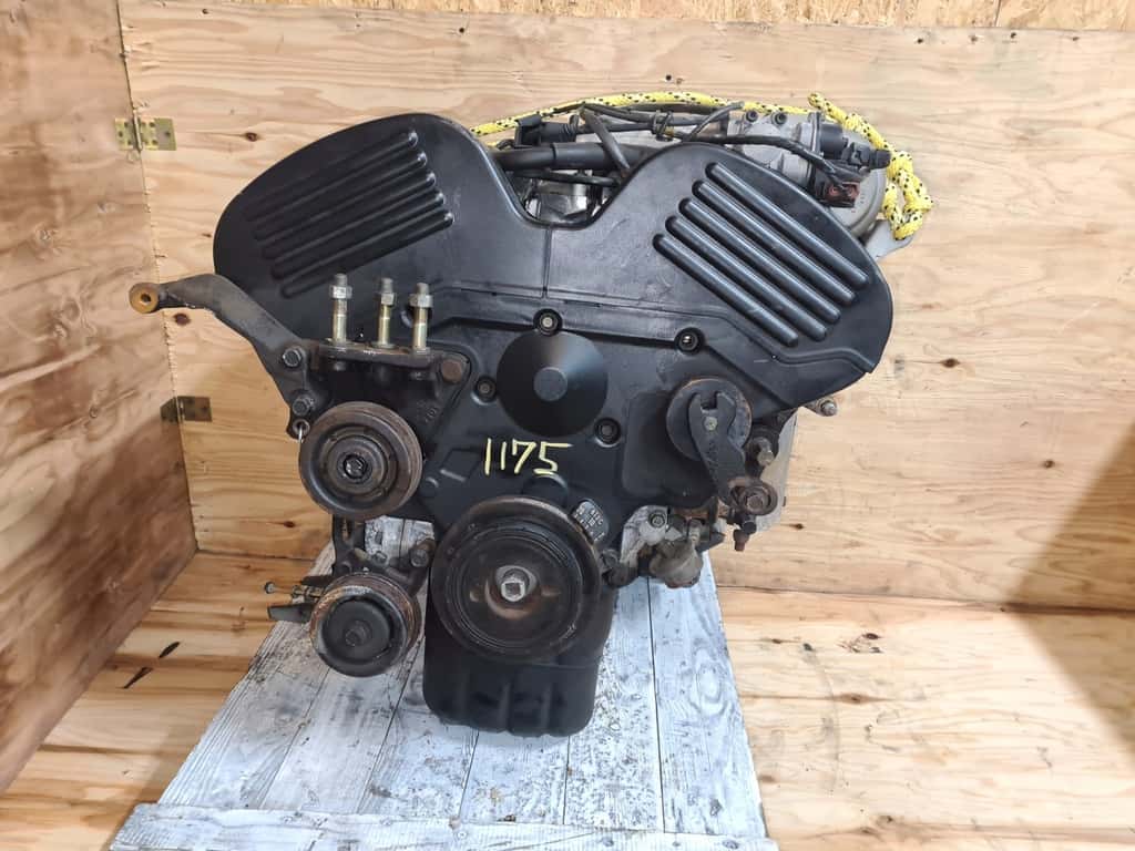 Moteur 6G72 (DOHC 24V) vue 4
