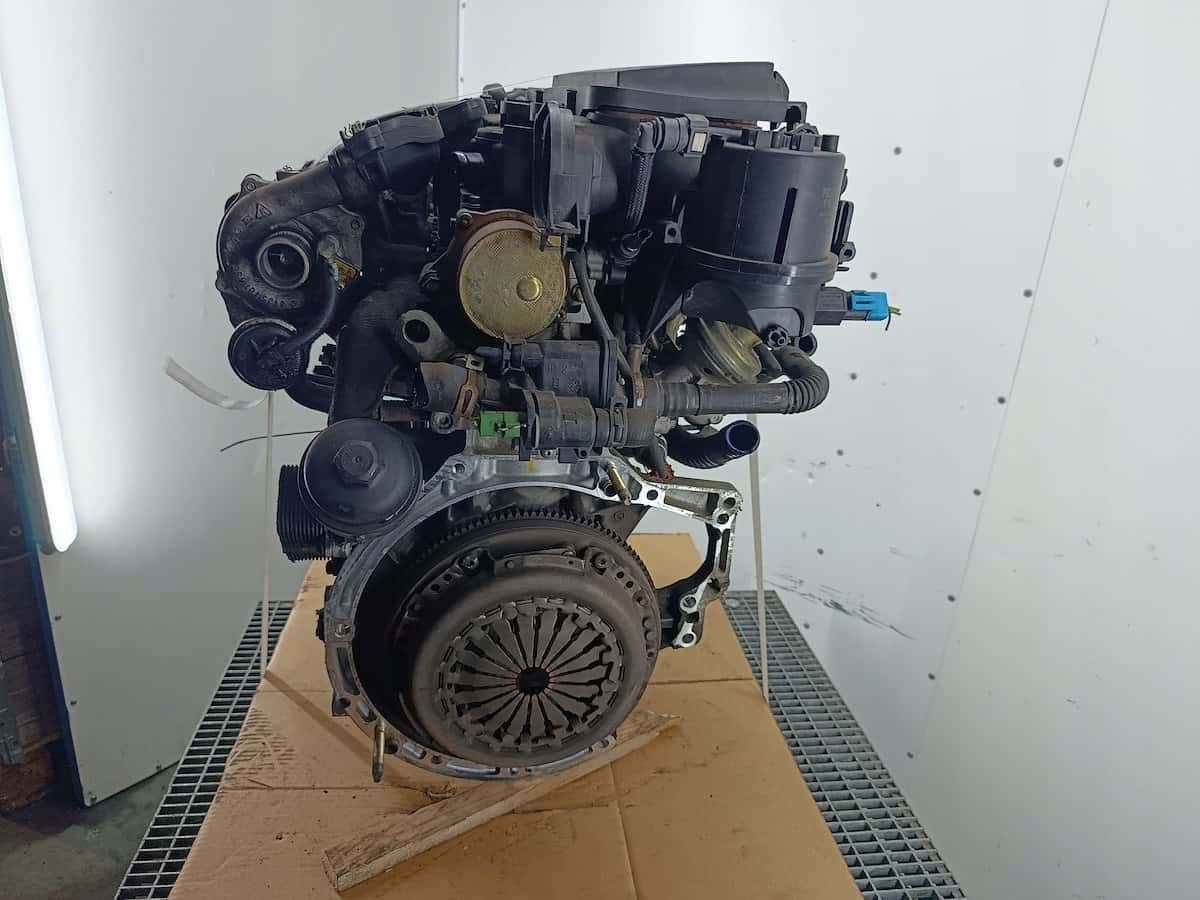 Moteur 8HZ (DV4TD) vue 5