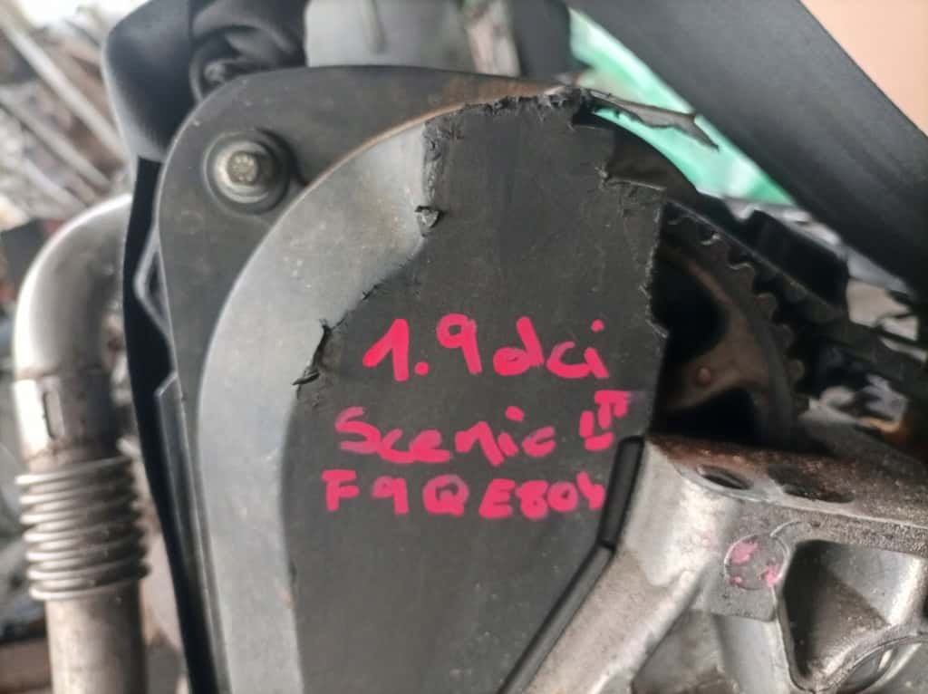 Moteur F9Q E 804 vue 4