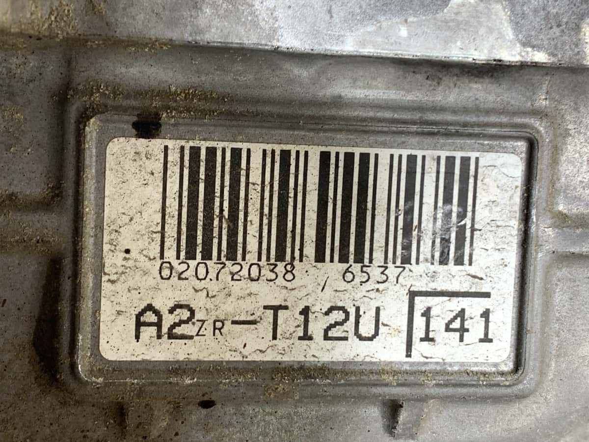 Moteur 2ZR-FAE vue 9