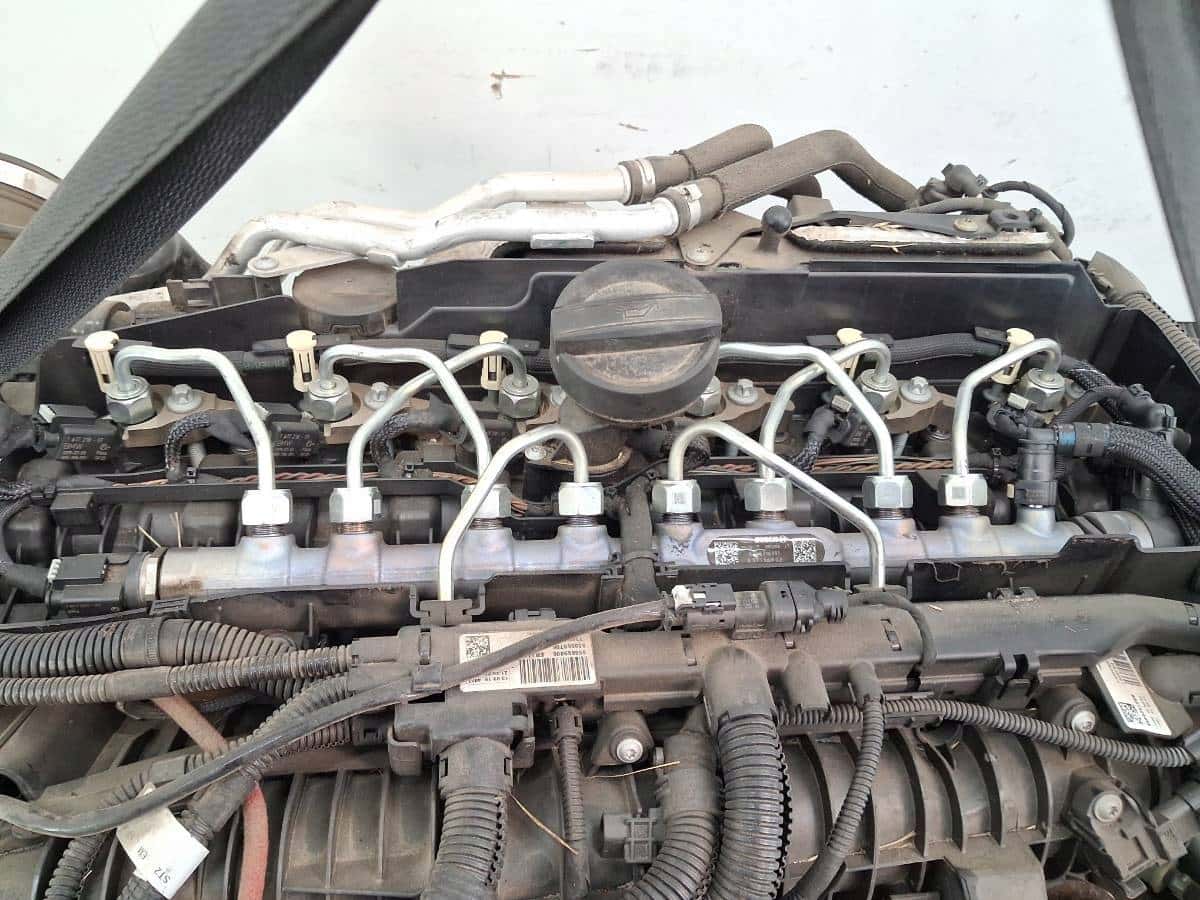Moteur B57 D30 A vue 4