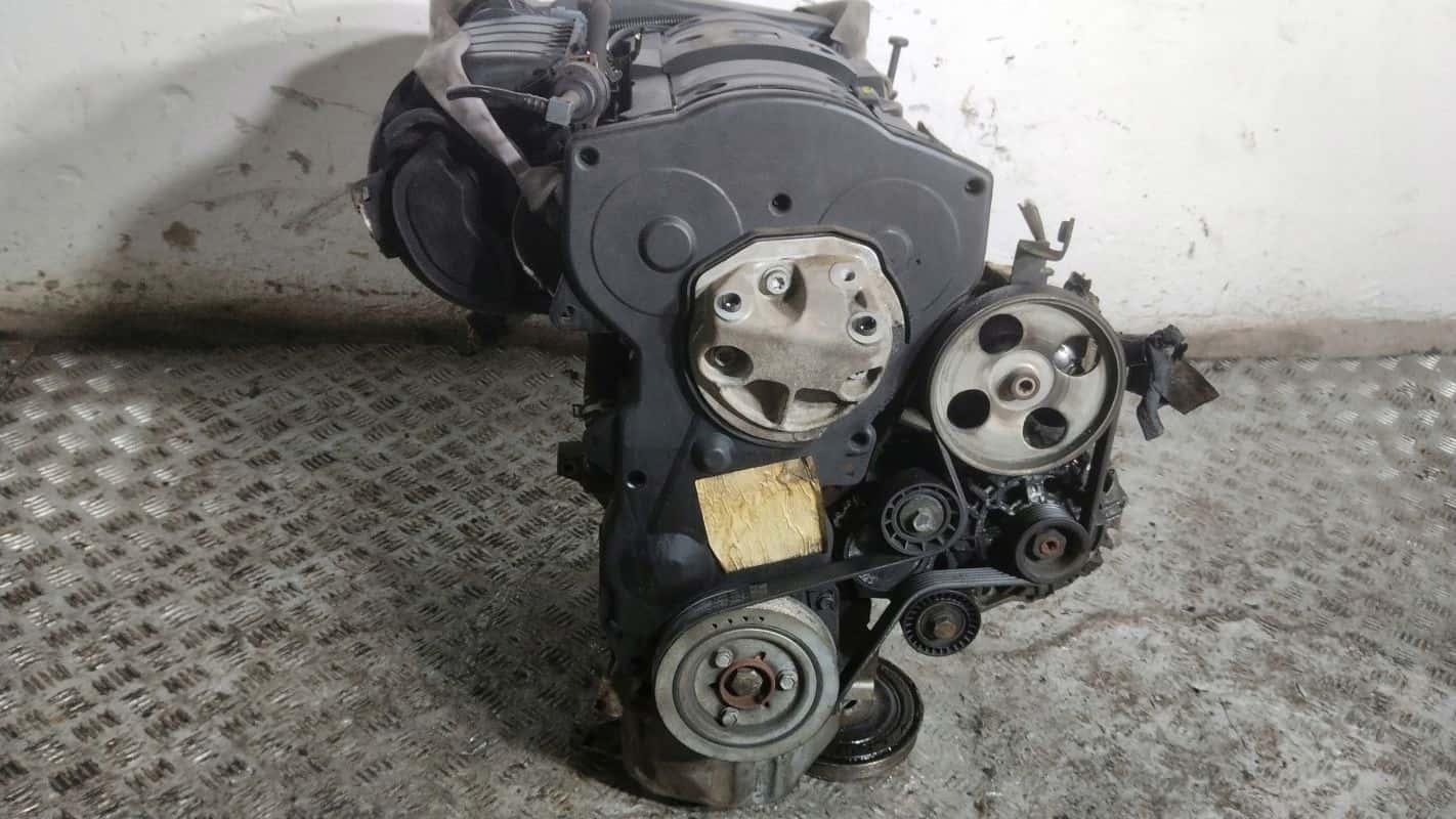 Moteur NFR (TU5JP4B) vue 2