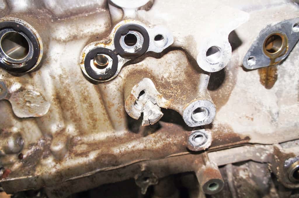 Moteur 8AR-FTS vue 5