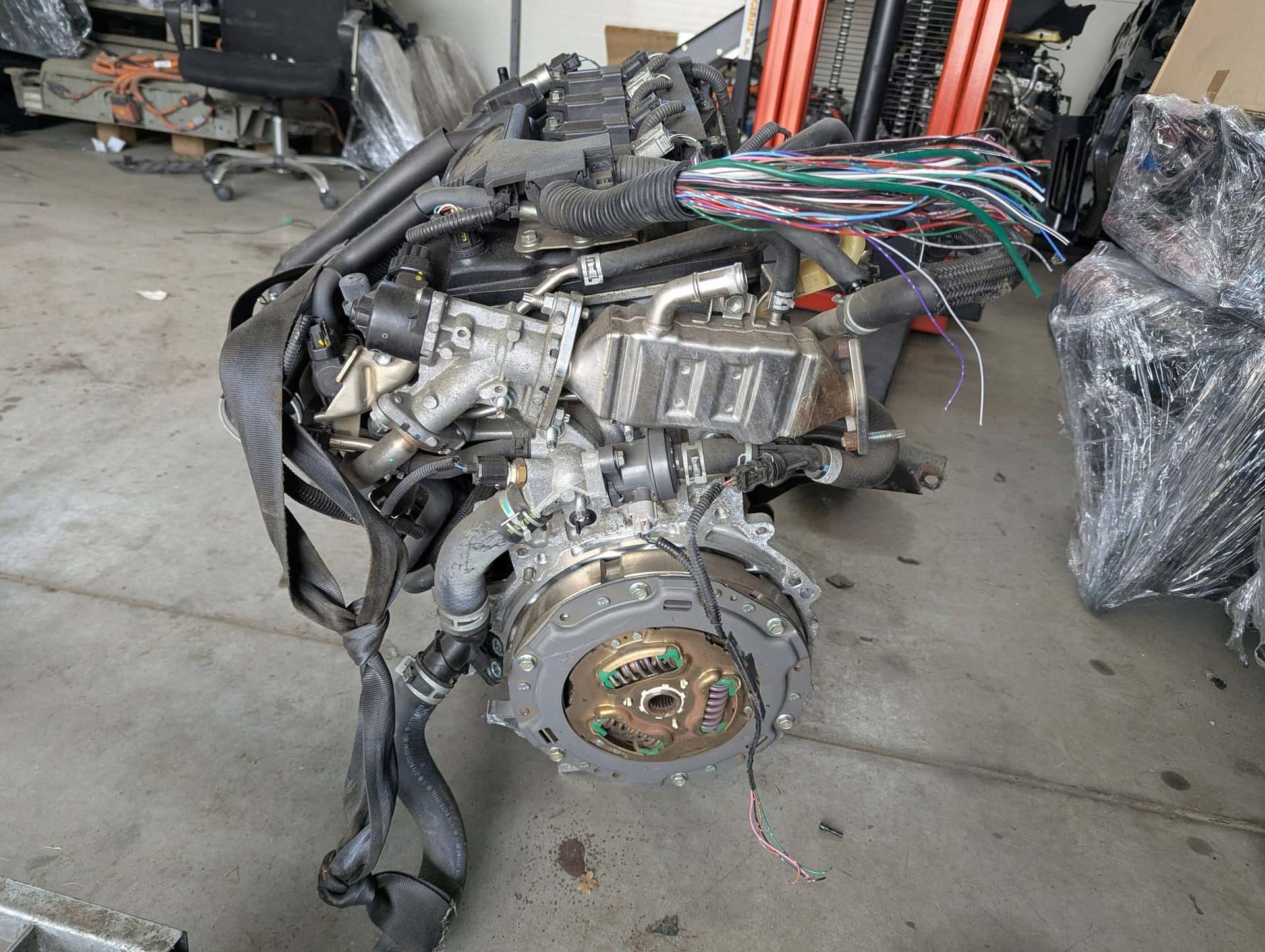 Moteur 2ZR-FXE vue 6