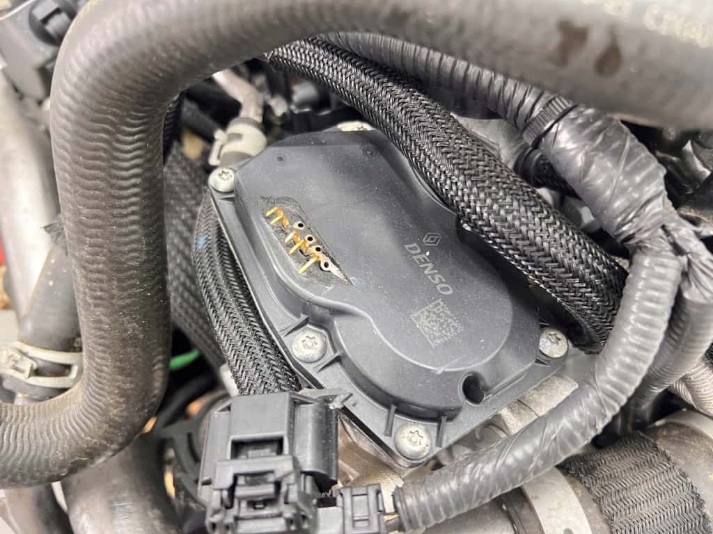 Moteur YS23DDT vue 4