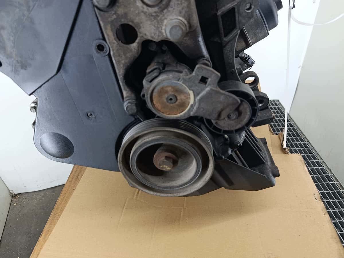 Moteur RFJ (EW10A) vue 7