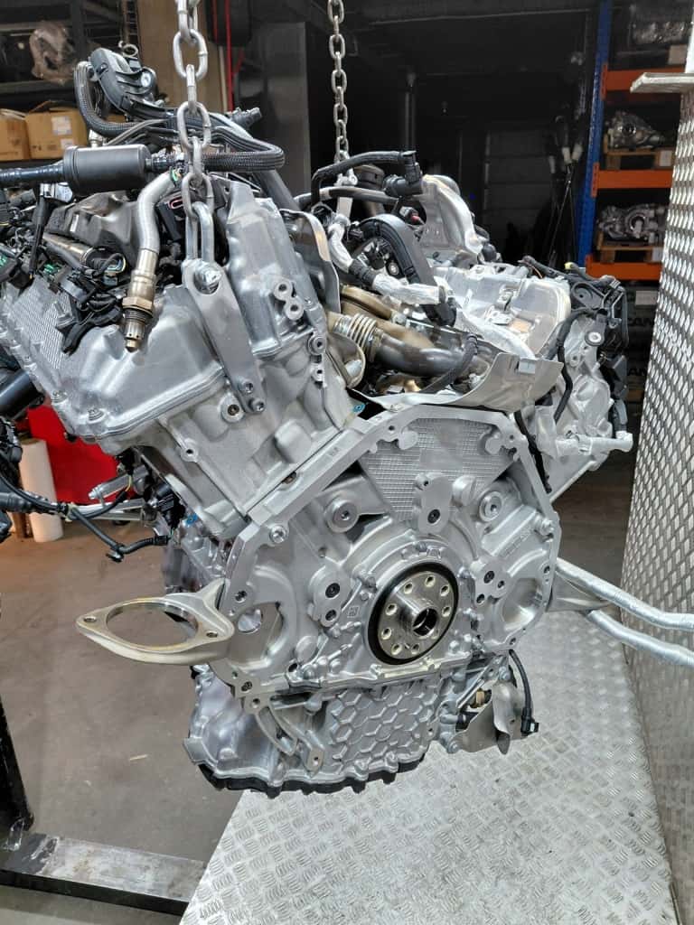 Moteur S68 B44 A vue 2