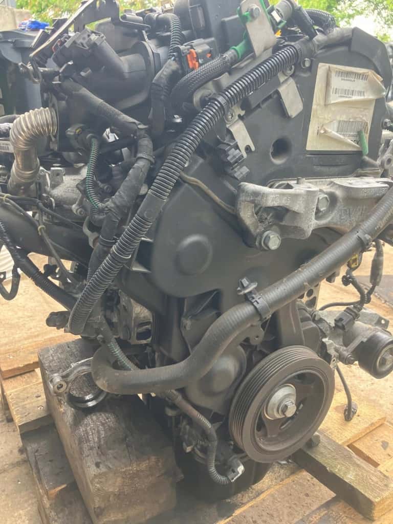 Moteur 9HC (DV6C) vue 4