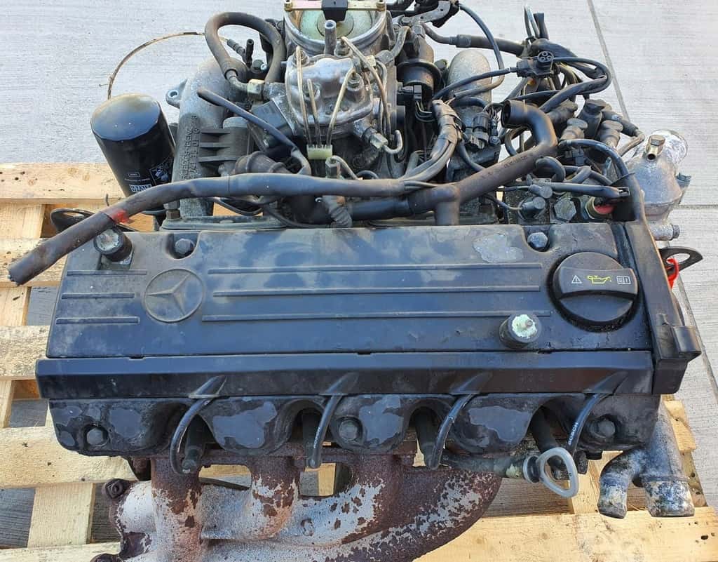 Moteur M 102.962 vue 3