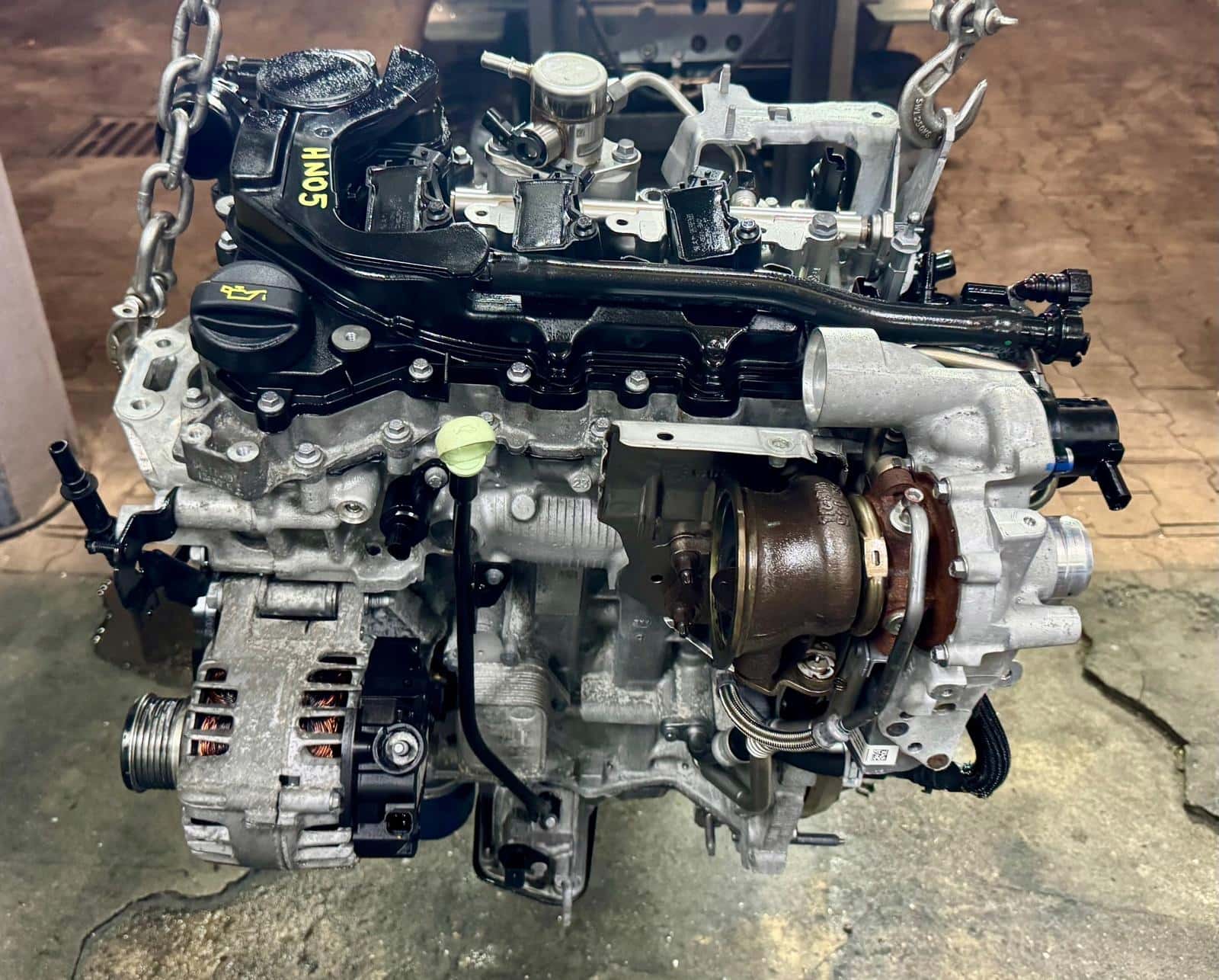 Moteur HNK (EB2ADTD) vue 5