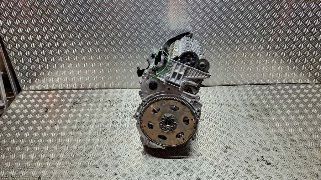 Moteur B57 D30 A vue 2