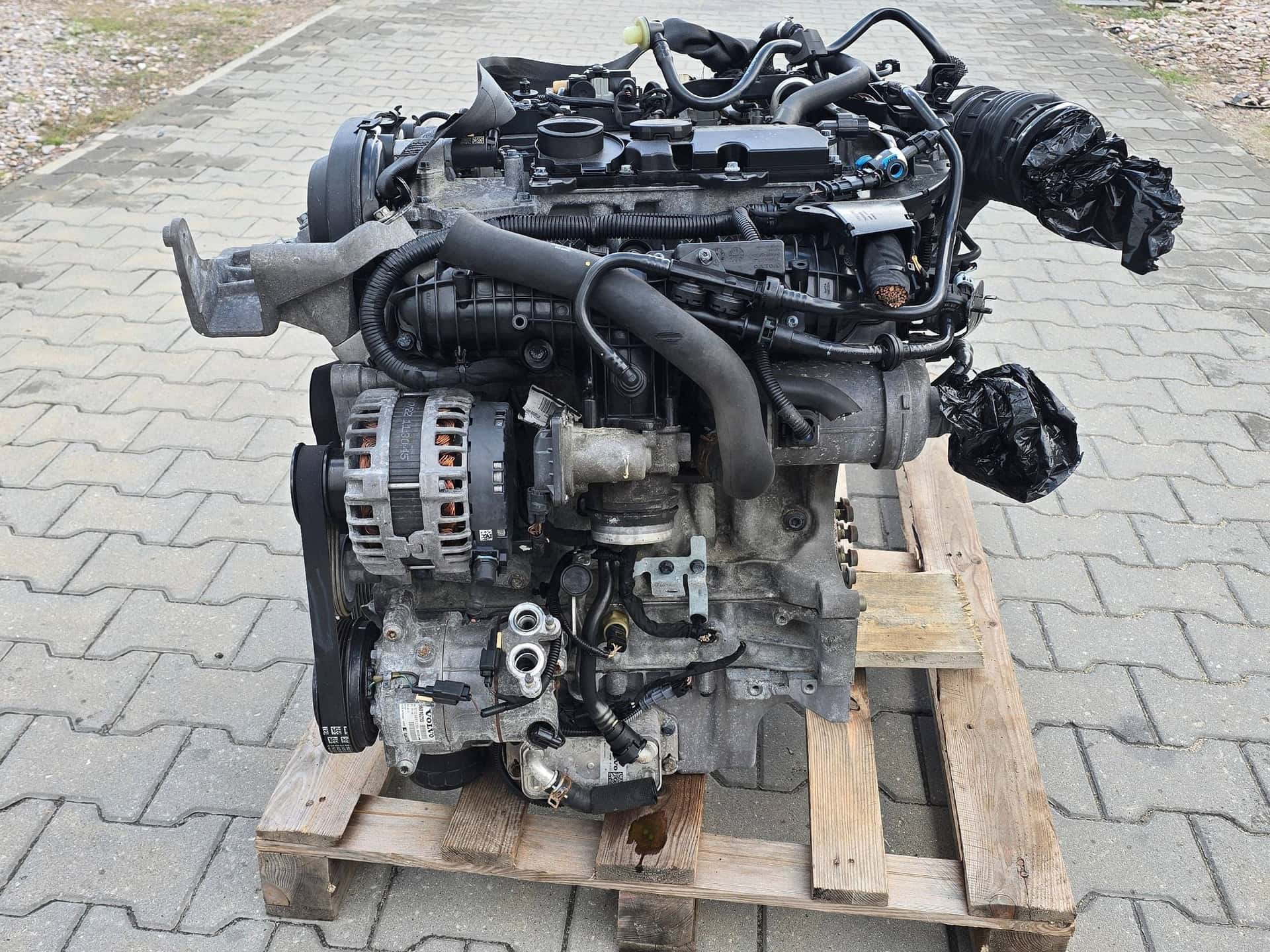 Moteur B 4204 T29 vue 3