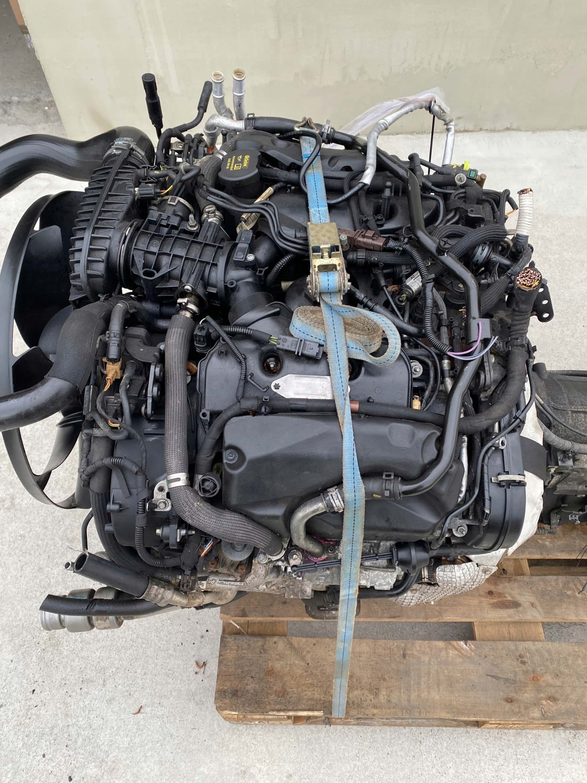 Moteur 306DT vue 7
