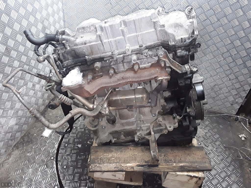 Moteur 2AD-FTV vue 3