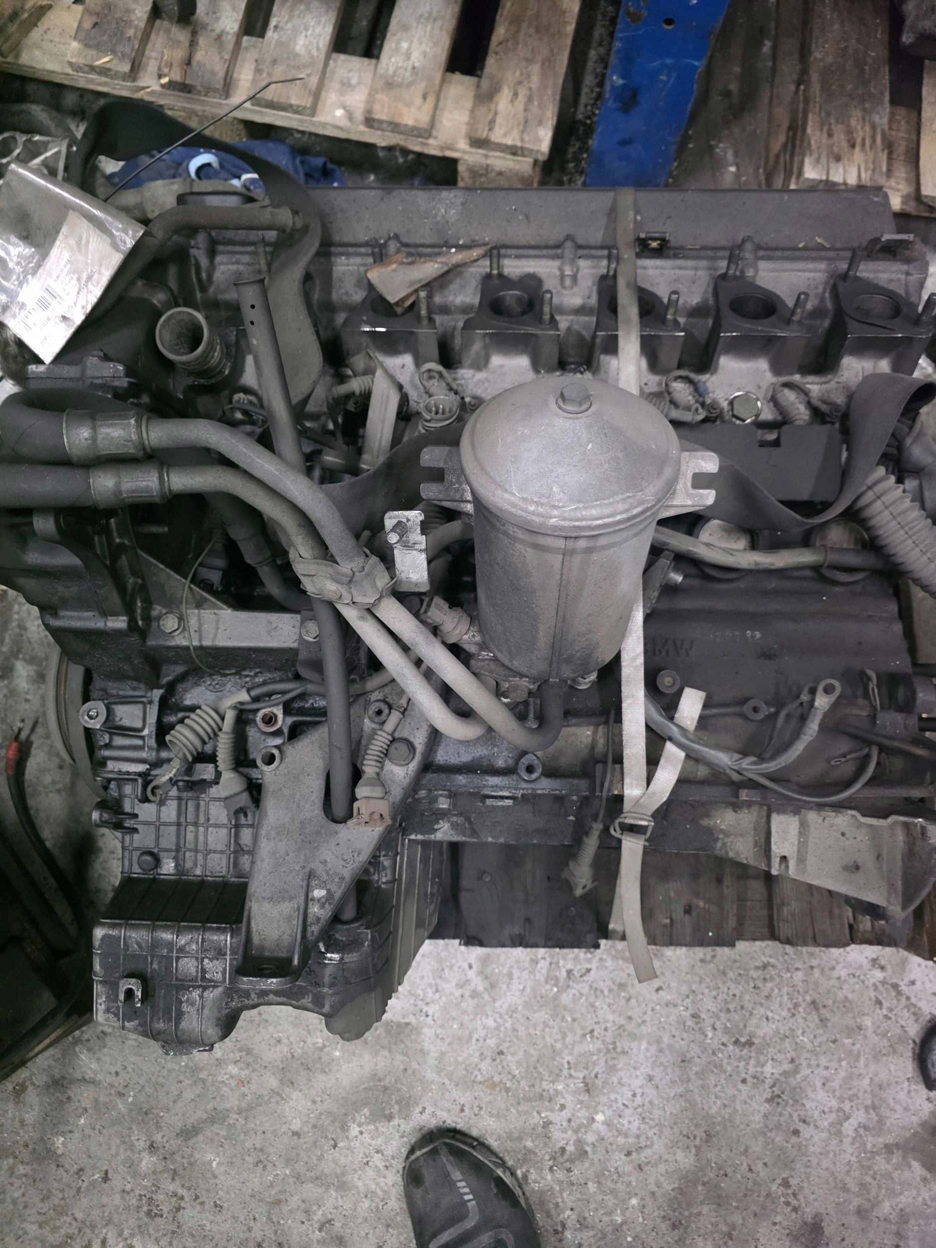 Moteur M51 D25 (256T1) vue 2