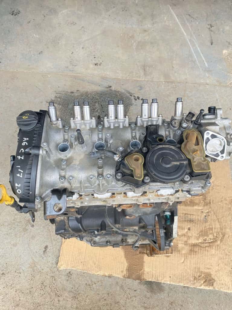 Moteur CYNB vue 5