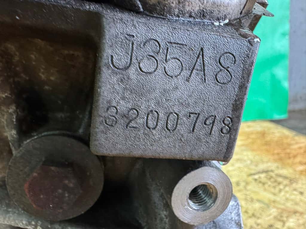 Moteur J35A8 vue 3