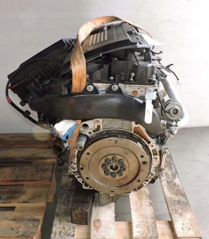 Moteur N54 B30 A vue 2