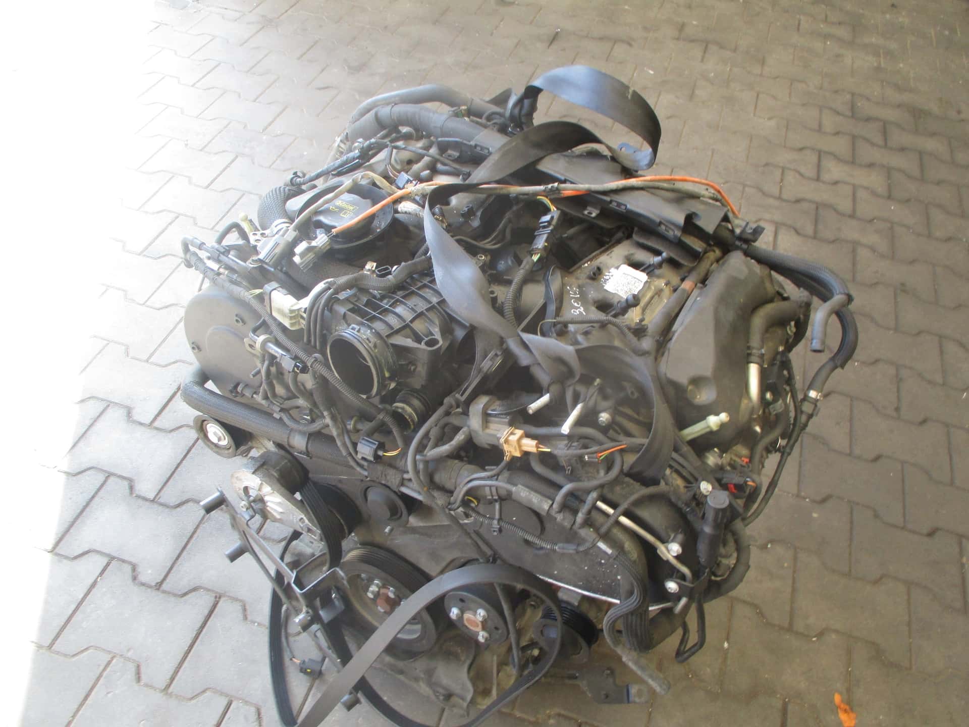 Moteur 306DT vue 5