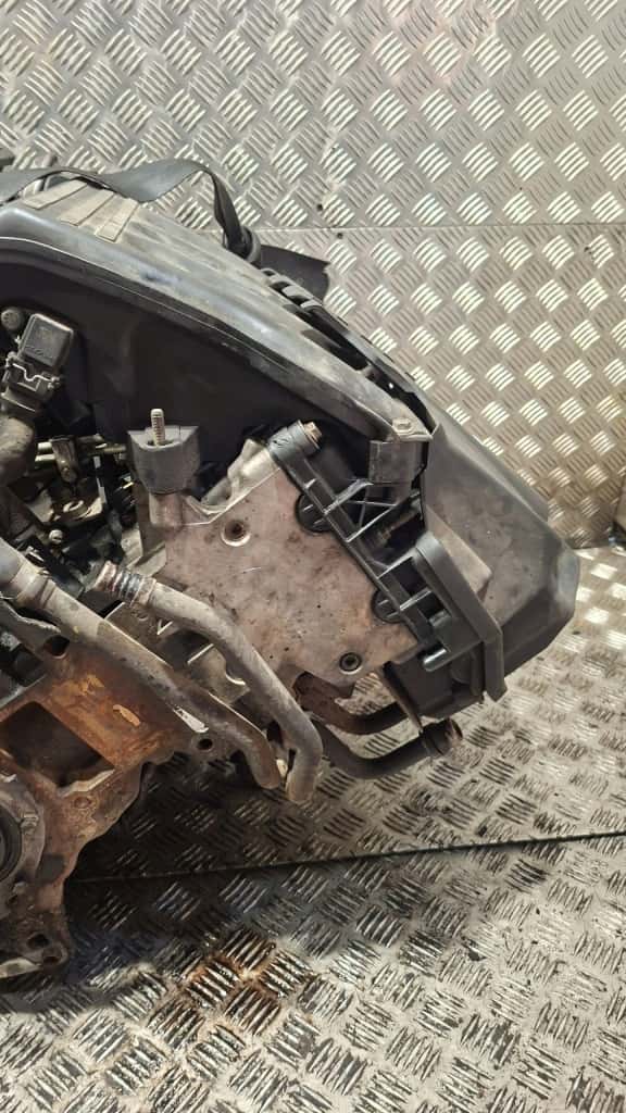 Moteur M47 D20 (204D1) vue 2