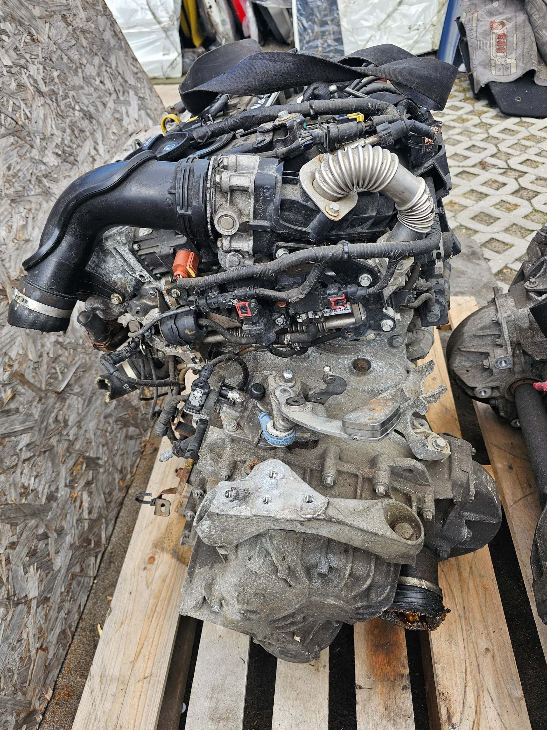 Moteur B 16 DTH vue 2