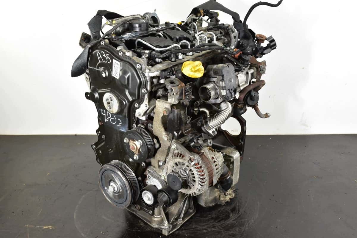 Moteur M9R 830 vue 12